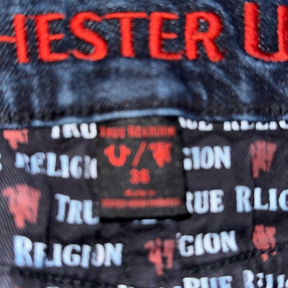 True Religion Men’s Rocco Manchester United. Dark Blue denim with red tags. - Picture 5 of 10